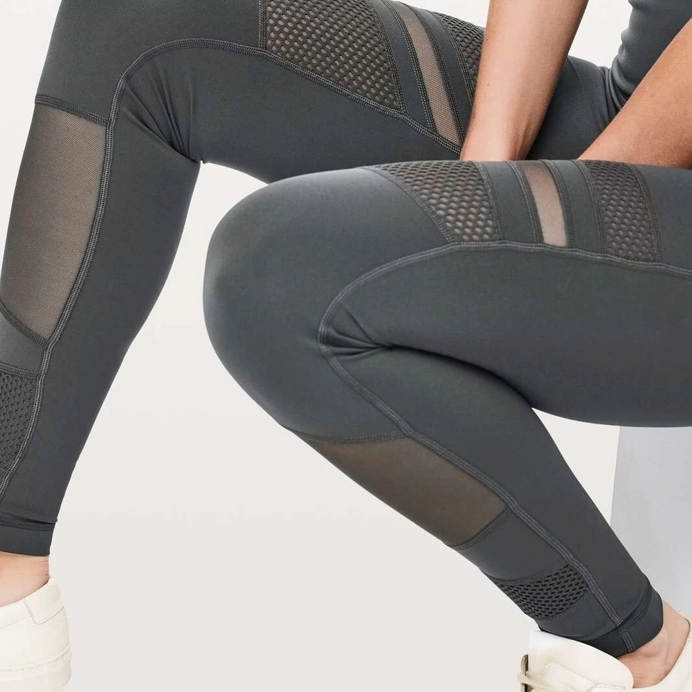Lululemon Wunder Under High-Rise Tight Mix and Mesh - Size 6